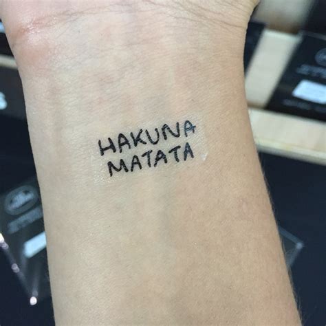 15 Best Hakuna Matata Tattoo Ideas With Their。